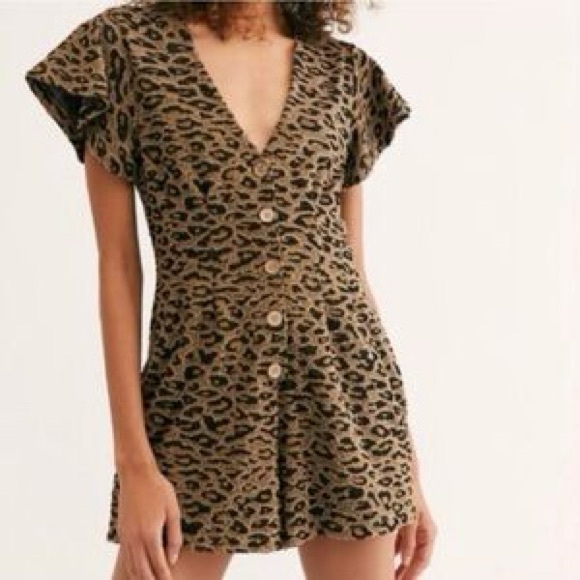 FREE‎ PEOPLE Leopard Print Button Down Romper Shorts Size S Terrycloth Casual - Picture 1 of 8